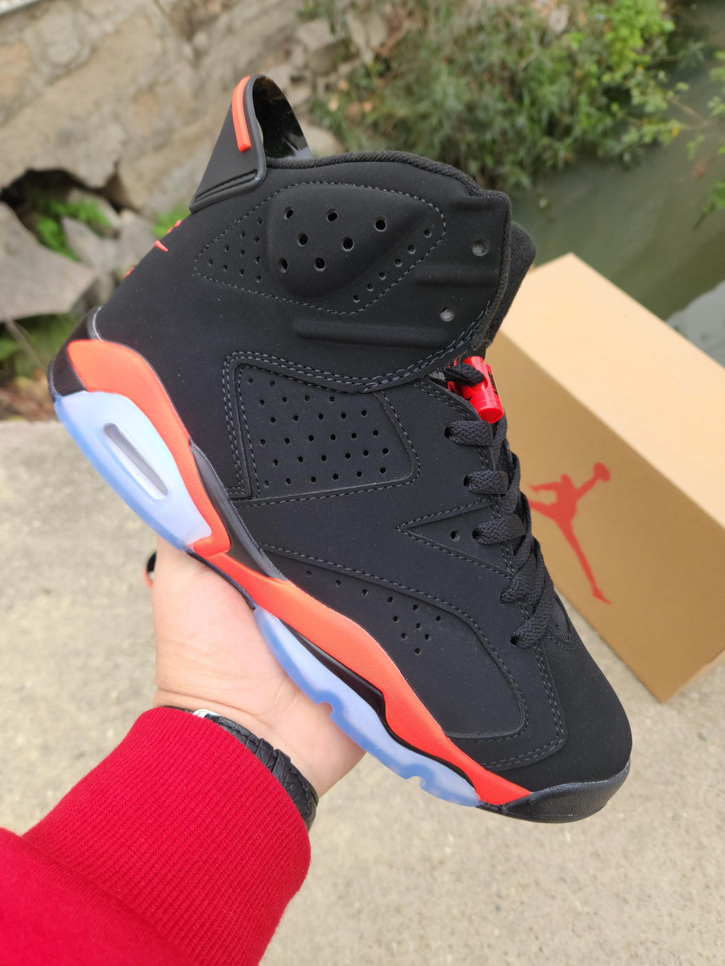 Air Jordan 6 – Reverse Infrared